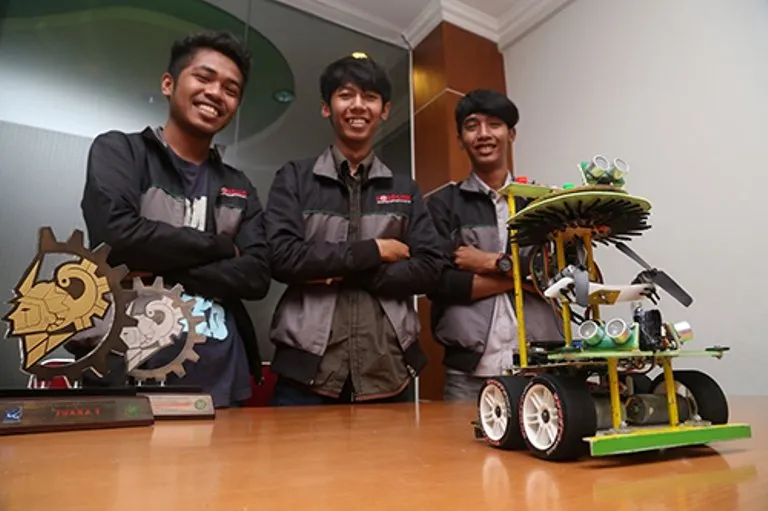 Tim Robotik FTI UNISSULA
